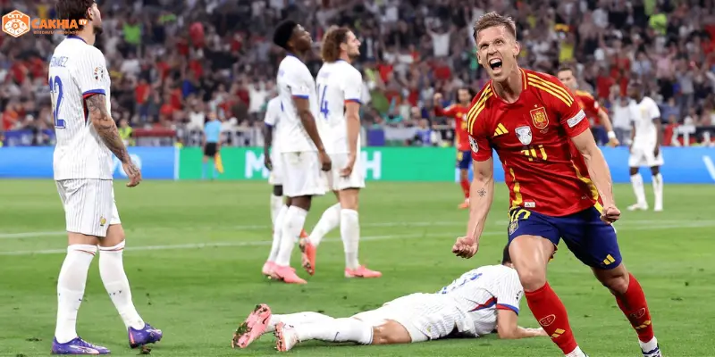 Fan hâm mộ Tây Ban Nha ăn mừng tại fan fest World Cup 2026
